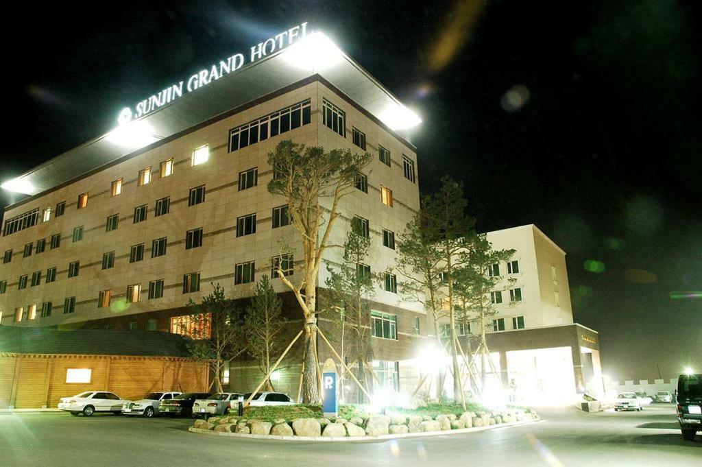 Sunjin Grand Hotel 울란바토르 외부 사진